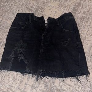 AGOLDE DEE SHORTS size 26!